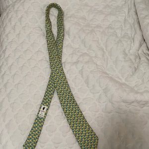 Boys vineyard vines tie